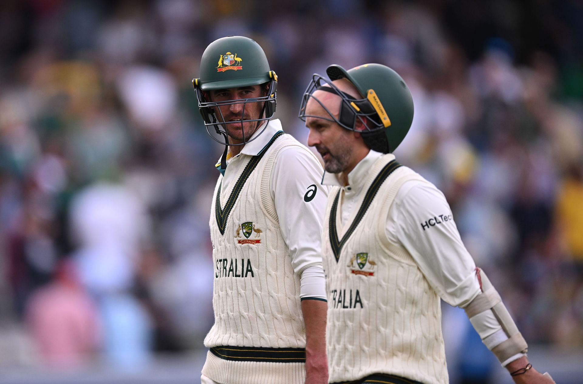 Mitchell Starc and Nathan Lyon. (Credits: Getty)